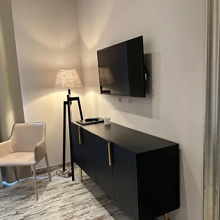 Colonna 18 Apartment By Ghor-3